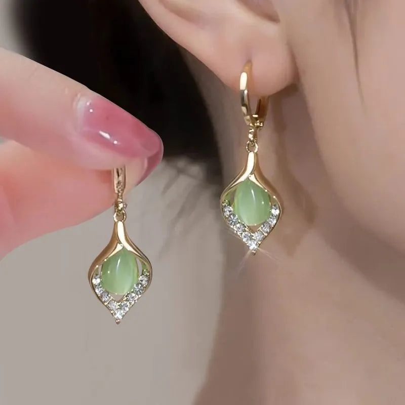 Trend Korean Elegant Shiny Zircon Earrings for Women White Green Moonlight Cat Eye Stone Earrings Party Jewelry Gifts