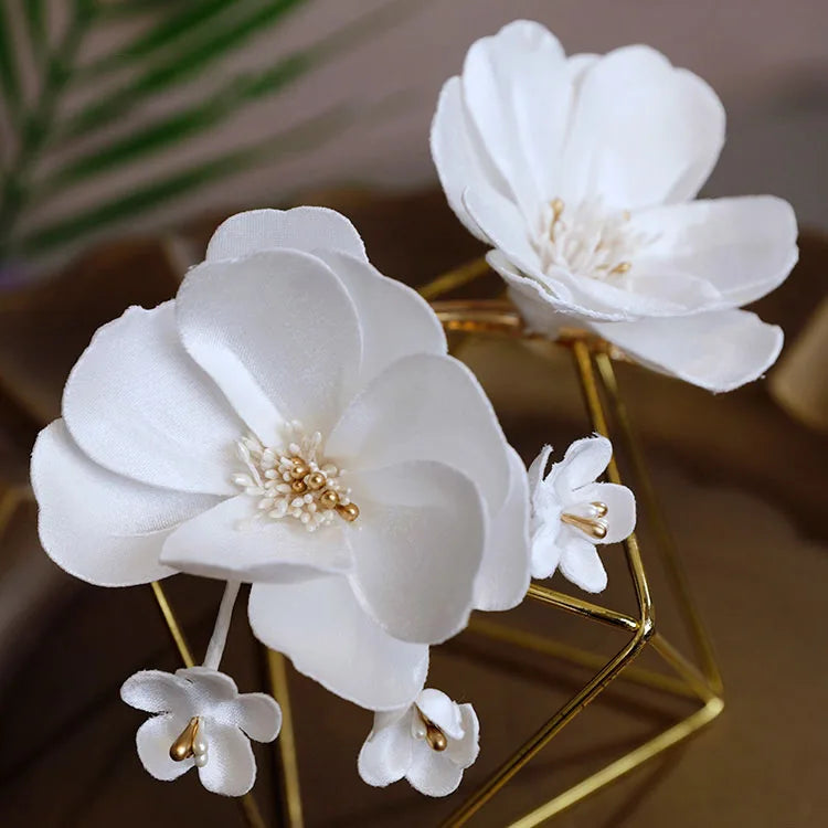 CC Flower Shape Hairpins Women Accessories Wedding Hairwear Bridal Headdress Engagement Hair Ornaments Romantic Hairgrips AN253 AN253