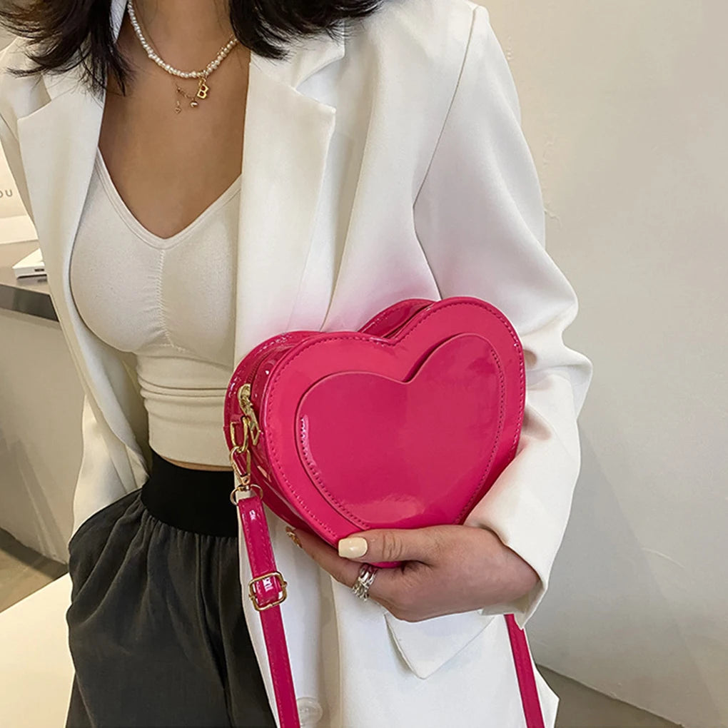 Fashion Love Heart Shaped Crossbody Bag PU Leather Glossy Leather Handbags Trendy Fashion Simple Shoulder Bags for Women