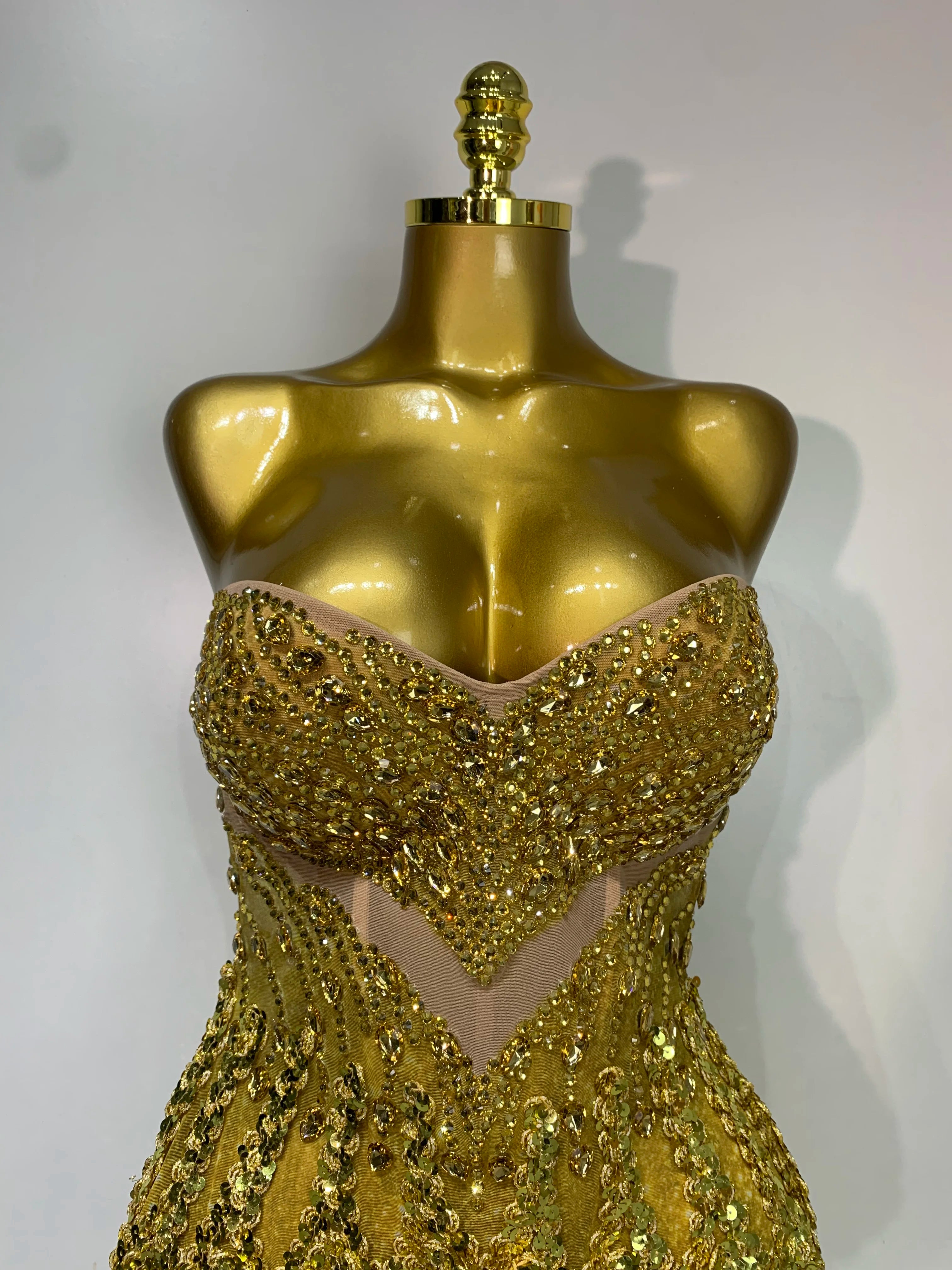 Luxury Gold Sparkly Sequins Diamonds Mini Dress Birthday Dress Women Sexy Performance Costume Singer Stage Nightclub Outfit