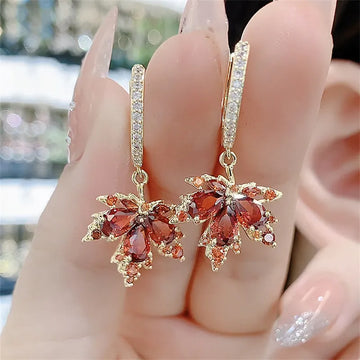 Boucles d'oreilles de feuilles d'érable rouge vintage de cristal vintage pour femmes Boucles d'oreilles en ramine de tempérament bijoux bijoux bijoux bijoux